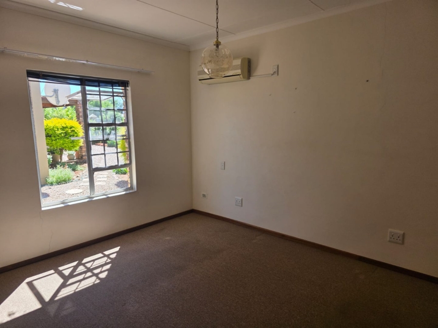  Bedroom Property for Sale in West Bank Western Cape